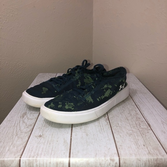 UNDER ARMOUR Kick It 2 Low Utility GS Sneaker Sz 7.5 - Picture 5 of 14